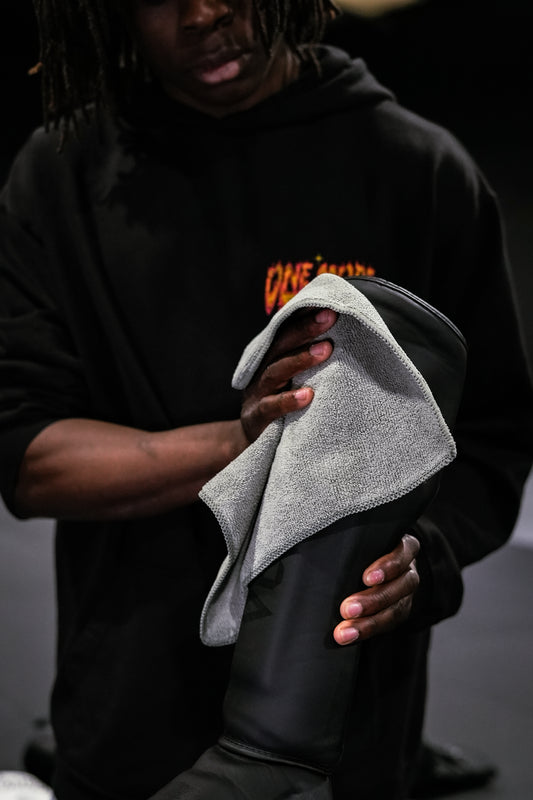 Boxing Glove Cleaner | Premium Microfibre Cloth - 2 Pack